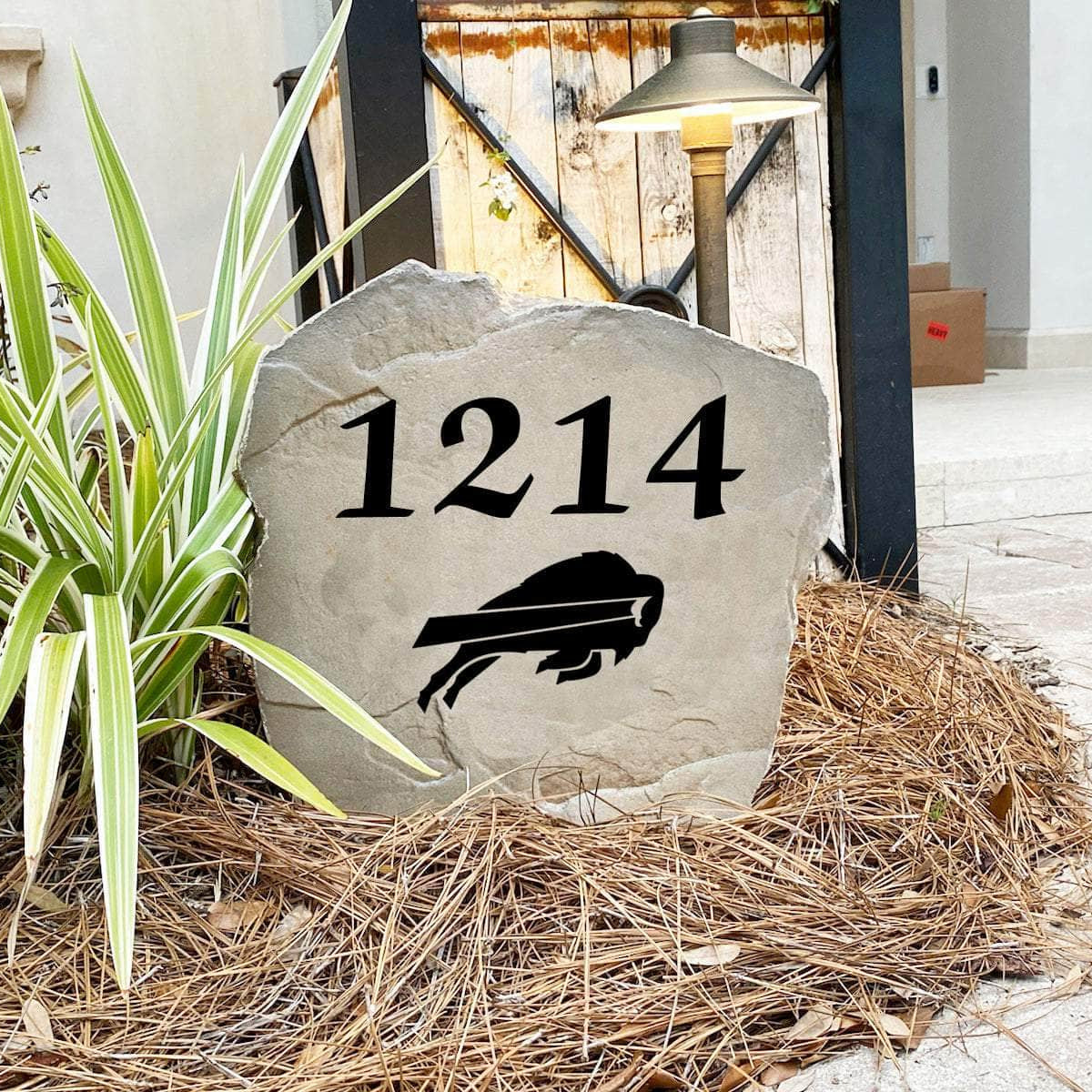 Handcrafted Buffalo Bills Address Stone proudly made in the USA with deeply engraved house numbers and officially licensed NFL artwork. Available in Sandstone and Greystone finishes for lasting outdoor durability.