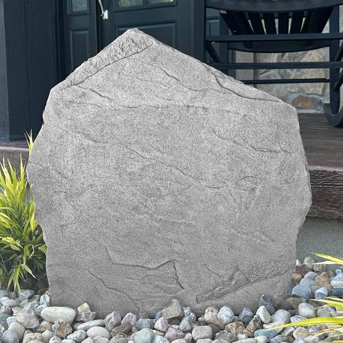 Fully customizable concrete stone allowing you to add your own text, artwork, logo, or design for a truly personalized outdoor display.