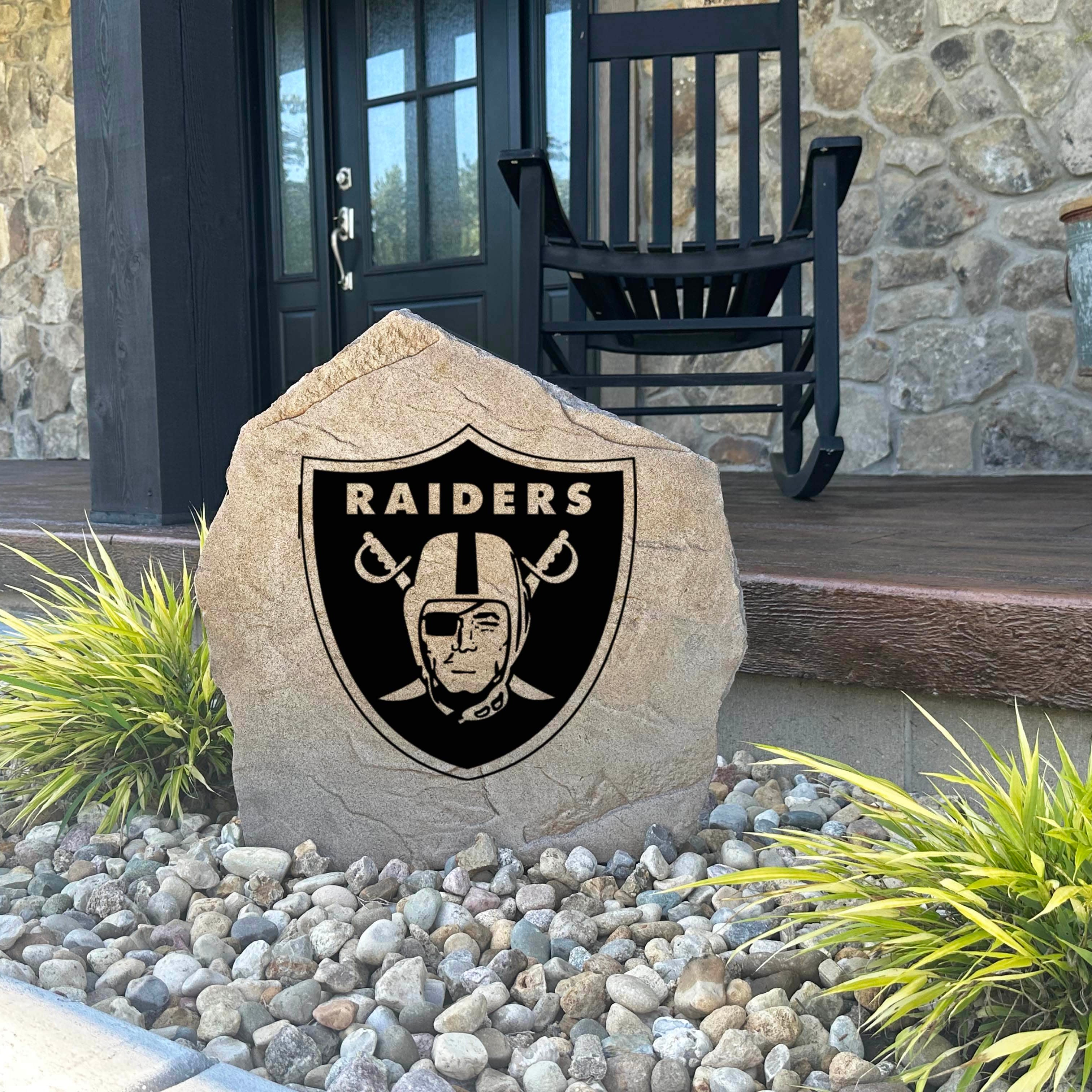 Decorative Las Vegas Raiders Logo Stone with officially licensed team graphics carved directly into the stone surface. Perfect for gardens, patios, fan caves, and entryways, this outdoor décor celebrates Raiders football tradition and team pride.