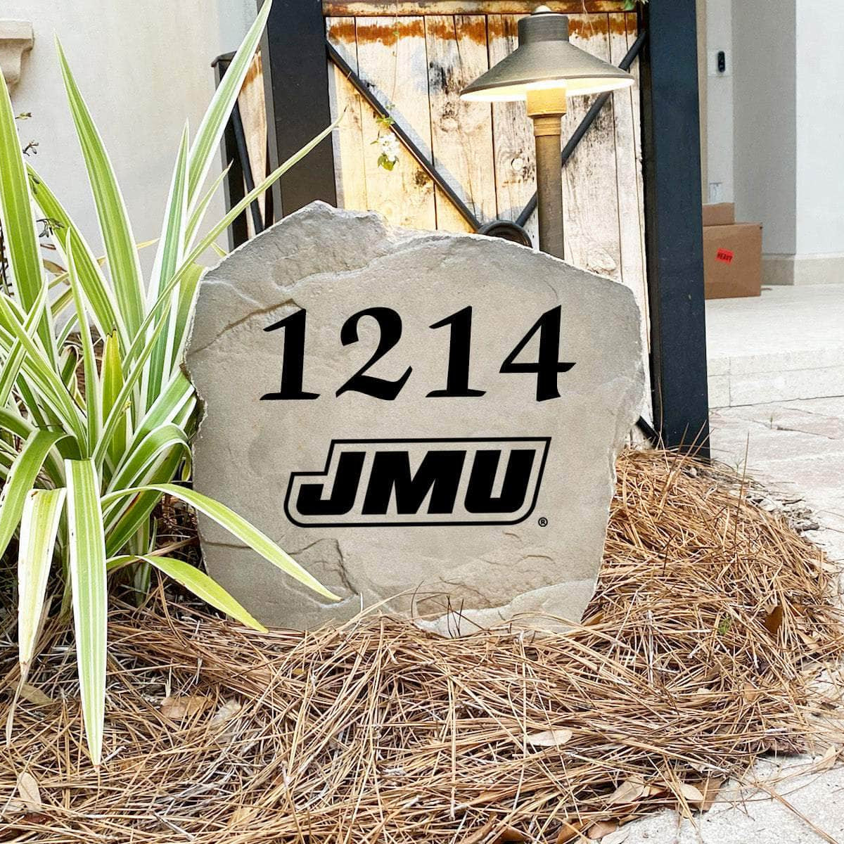Handcrafted in the USA, this University of Virginia Logo Stone features deep precision engraving and weather-resistant construction. Available in Sandstone and Greystone finishes for lasting outdoor beauty.