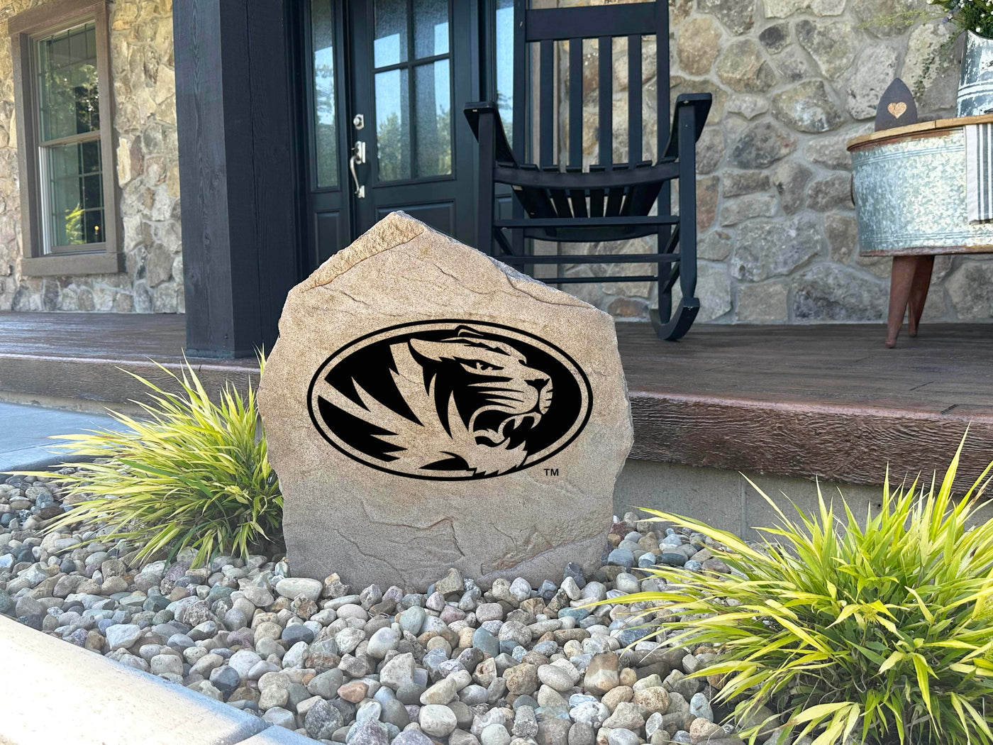 Custom outdoor Missouri logo stone sign for personalized home or yard decor.