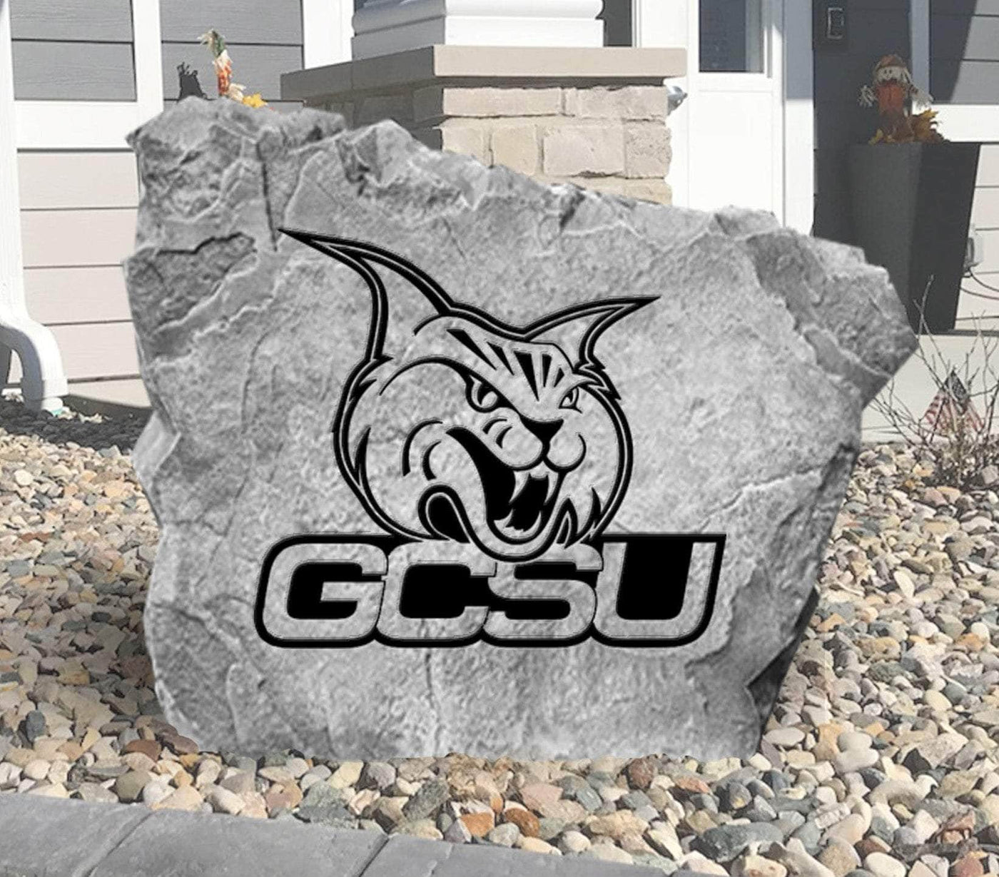 Decorative Georgia College logo stone for home landscaping.