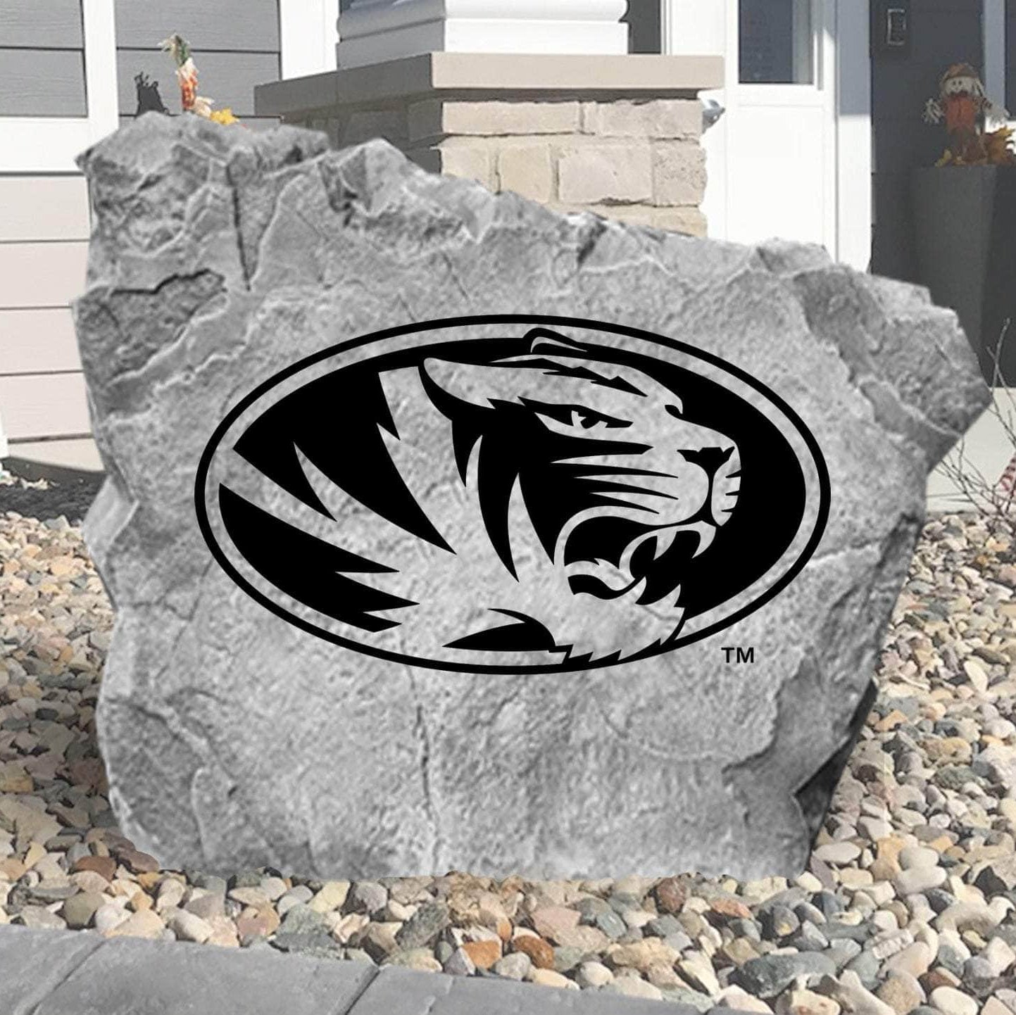 Missouri Tigers concrete logo plaque designed to bring authentic collegiate character to gardens, patios, entryways, and backyard spaces.