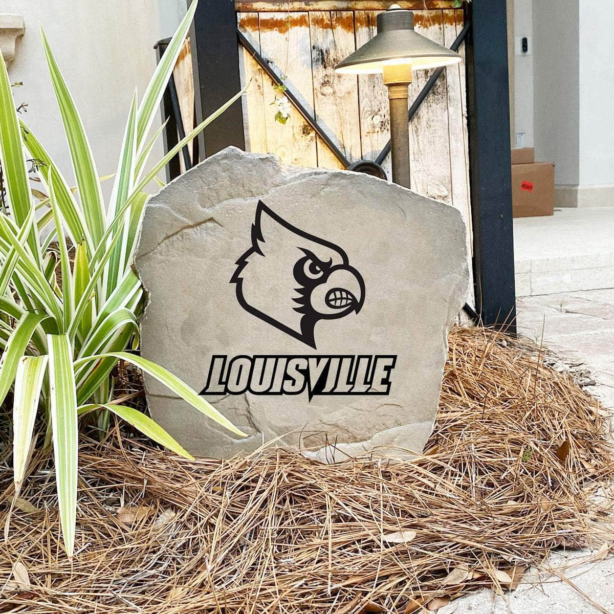 Handcrafted in the USA, this University of Louisville Logo Stone features deep precision engraving and weather-resistant construction. Available in Sandstone and Greystone finishes for lasting outdoor beauty.