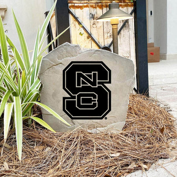 Handcrafted in the USA, this North Carolina State University Logo Stone features deep precision engraving and weather-resistant construction. Available in Sandstone and Greystone finishes for lasting outdoor beauty.