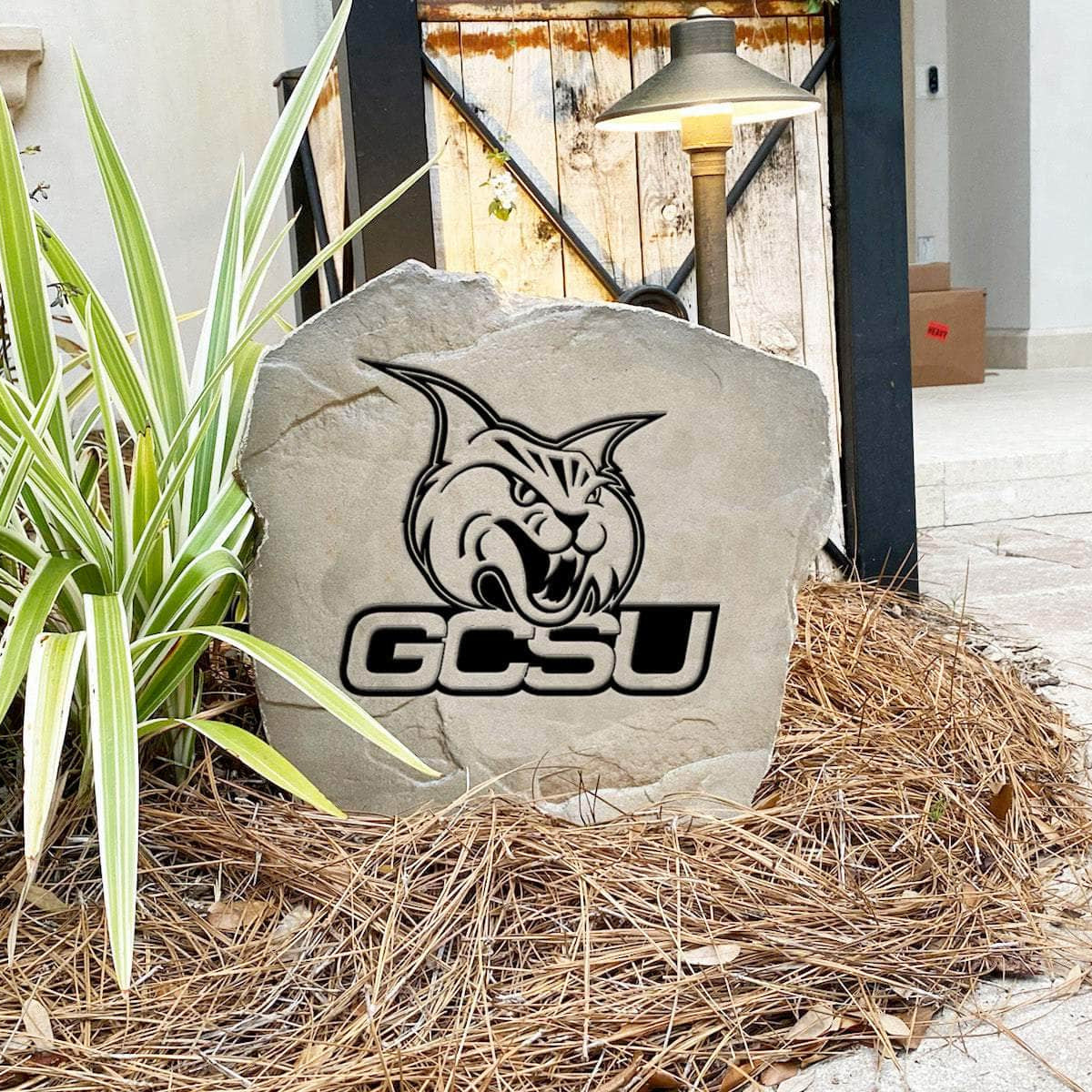 Premium Georgia College outdoor logo marker designed to create a timeless landscape tribute for alumni, students, and dedicated supporters.